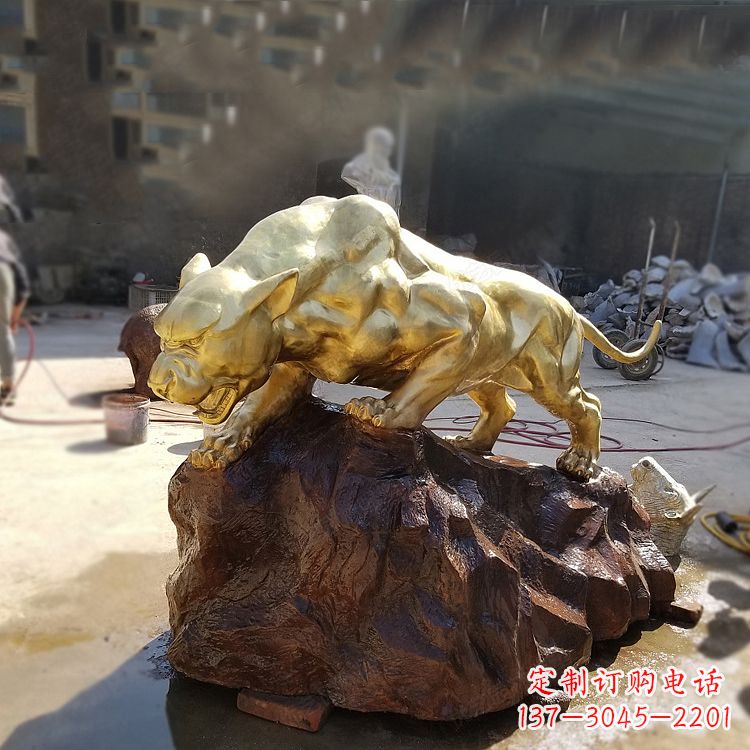 济南豹子铸铜雕塑-公园景区情景动物雕塑