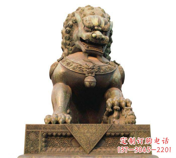 济南巍峨雄壮的狮子铜雕