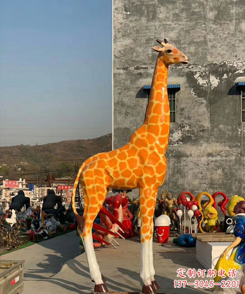 济南玻璃刚彩绘长颈鹿艺术雕塑