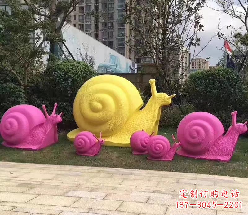 济南玻璃钢彩绘蜗牛雕塑