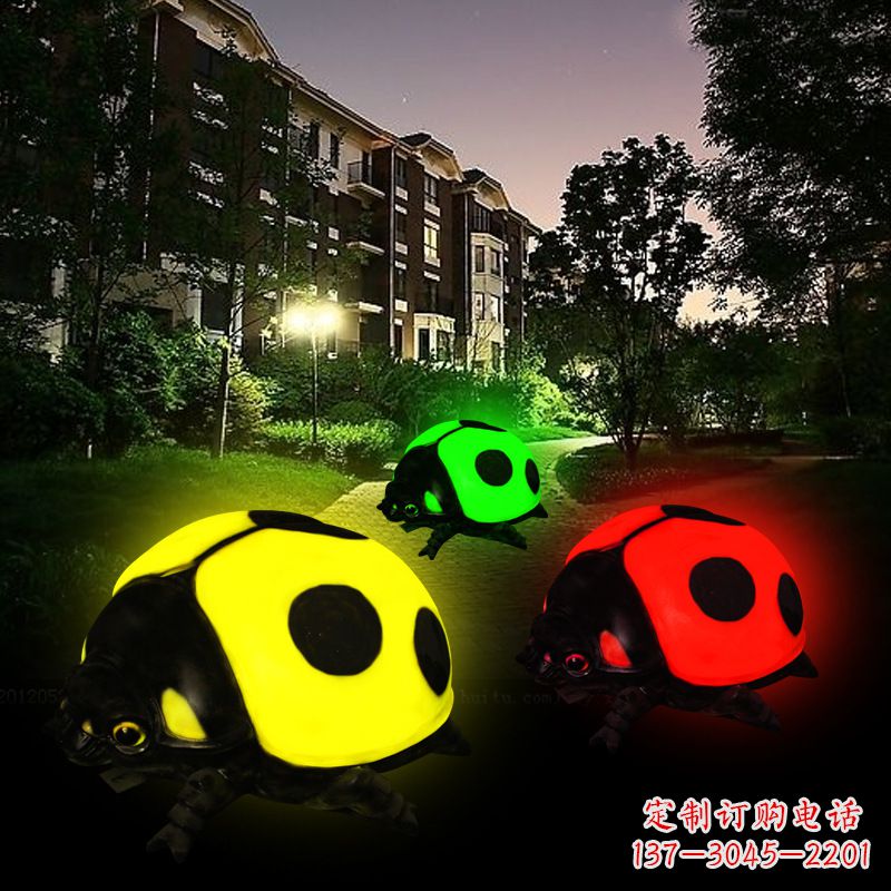 济南玻璃钢发光七星瓢虫雕塑璀璨夺目的夜景