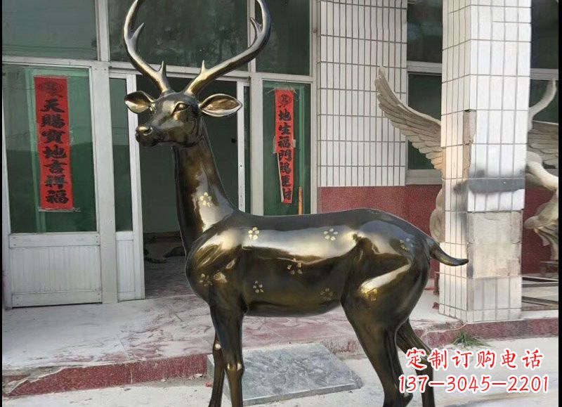 济南玻璃钢梅花鹿雕塑精美的艺术瑰宝
