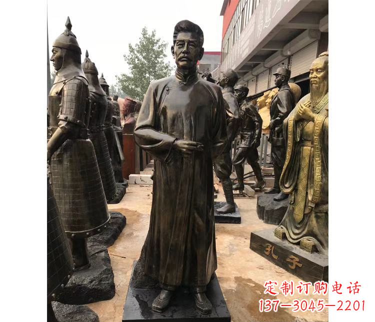 济南玻璃钢仿铜校园近代名人鲁迅雕塑