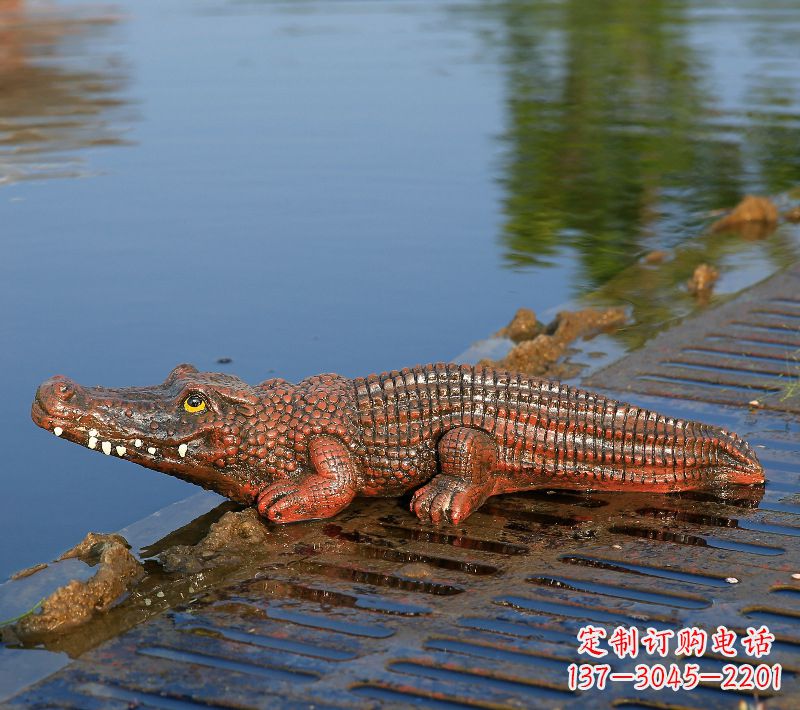 济南玻璃钢动物雕塑点缀景观