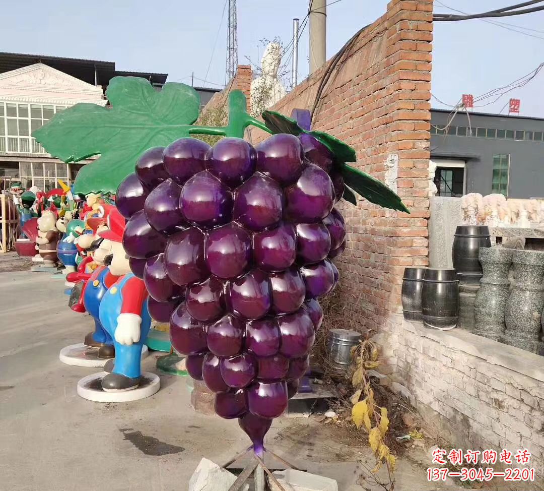 济南仿真玻璃钢葡萄雕塑