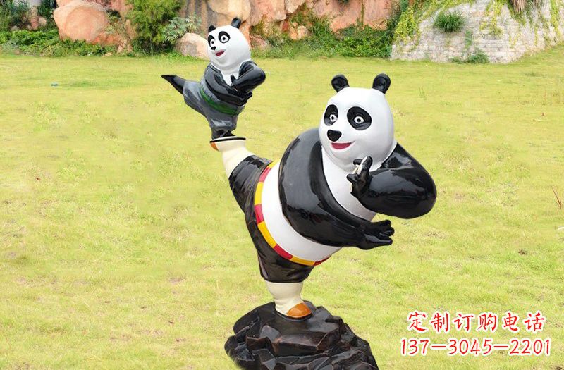 济南玻璃钢卡通熊猫雕塑的艺术之美