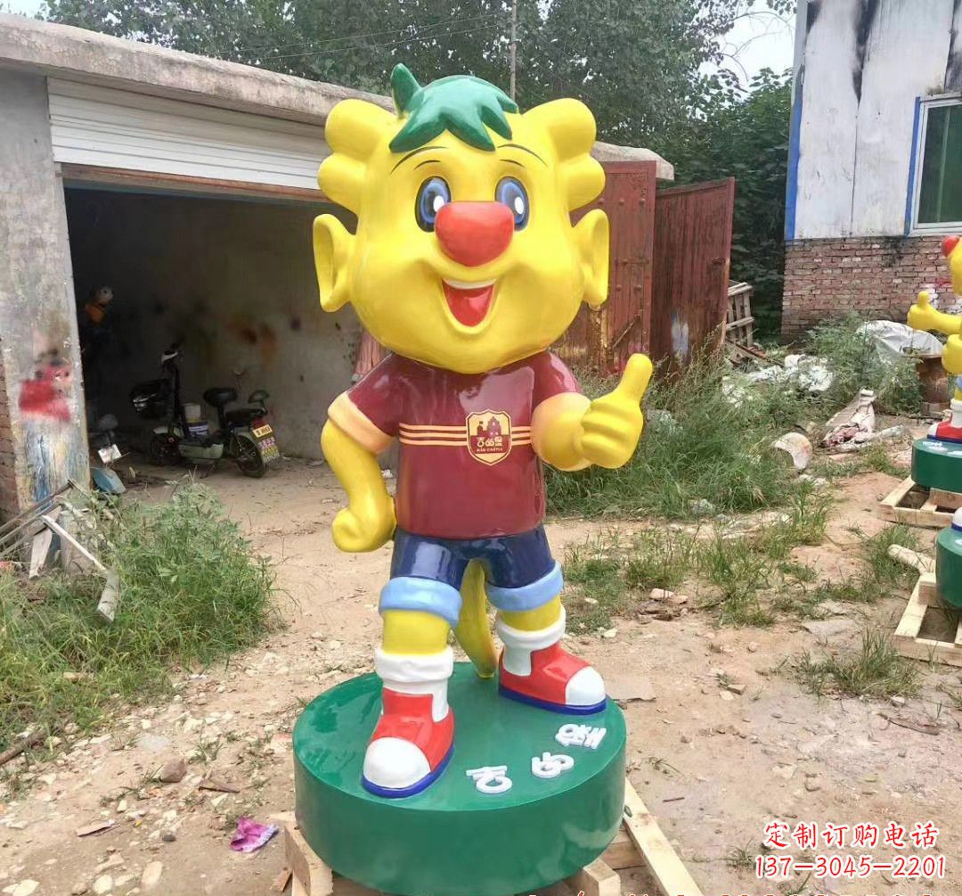 济南玻璃钢卡通小牛雕塑精致而可爱