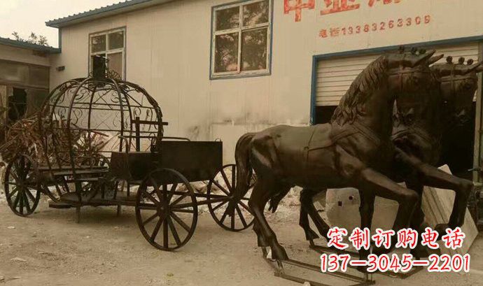 济南玻璃钢欧式马车雕塑精美艺术品