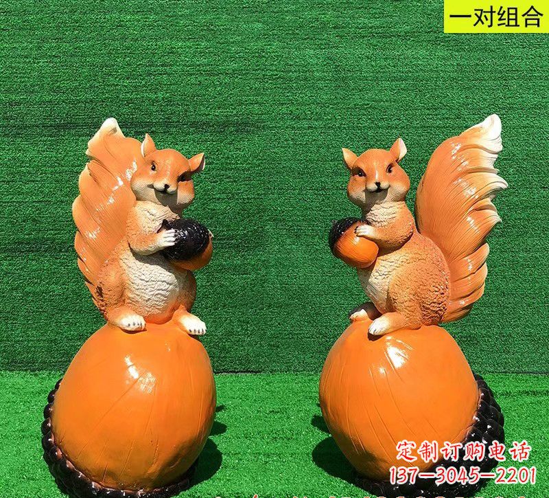 济南玻璃钢松鼠雕塑艺术精品