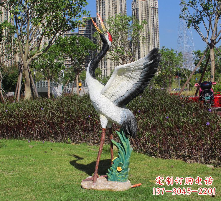 济南仙鹤雕塑玻璃钢的艺术之美