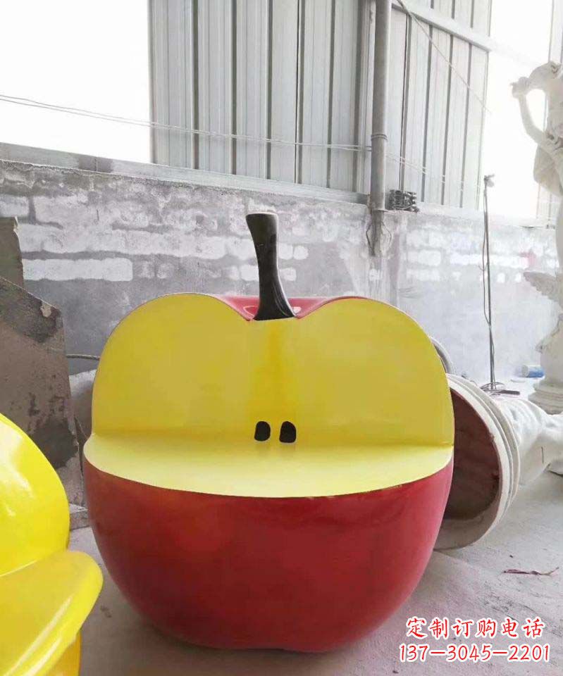 济南不锈钢苹果雕塑精致而经久不衰