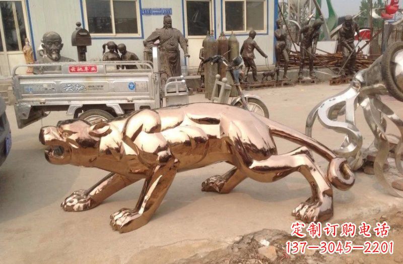 济南不锈钢豹子雕塑222