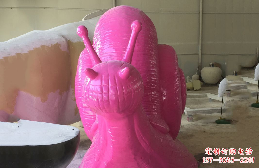 济南不锈钢彩绘蜗牛雕塑给公园景观增添点缀