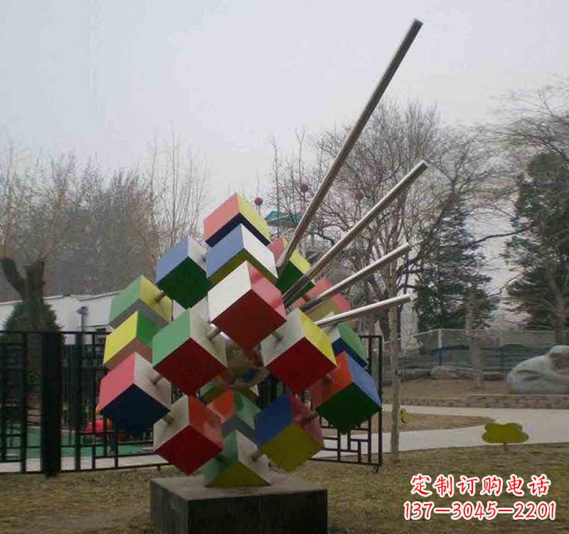 济南不锈钢彩色魔方雕塑艺术与智慧的结合
