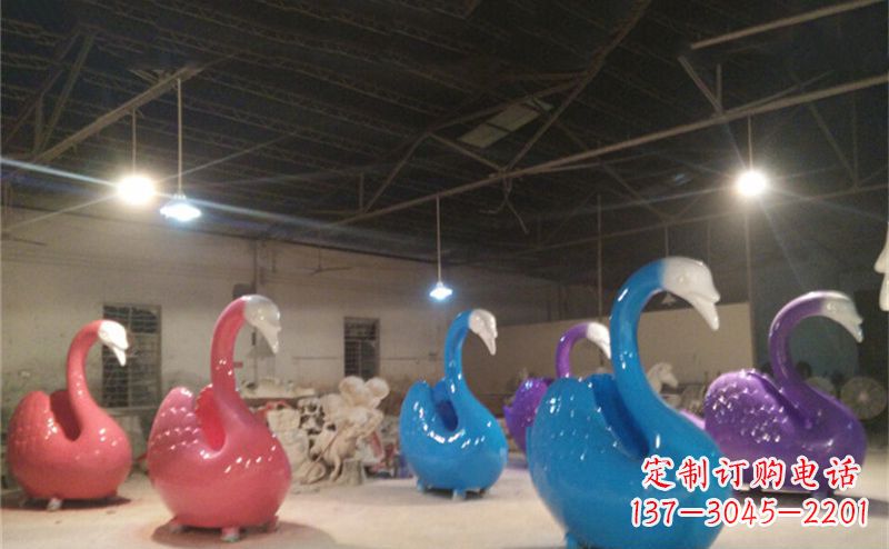 济南不锈钢彩色天鹅——精美的动物雕塑