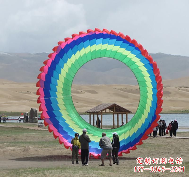 济南不锈钢彩色圆环雕塑——精致的艺术瑰宝