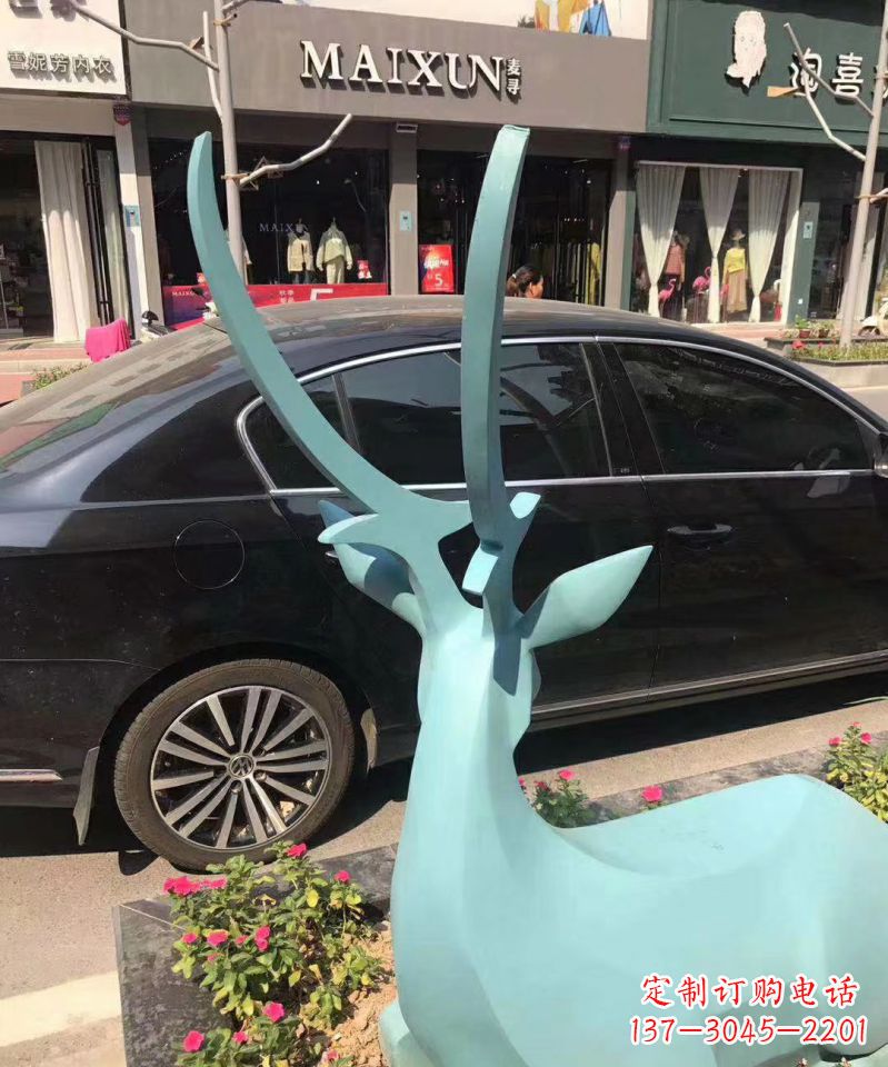 济南不锈钢城市小鹿雕塑精心雕刻的艺术精品