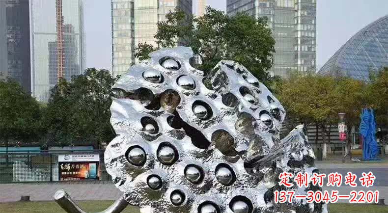 济南不锈钢城市的莲蓬雕塑