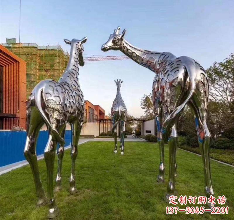 济南不锈钢城市园林动物雕塑展示大自然的美丽