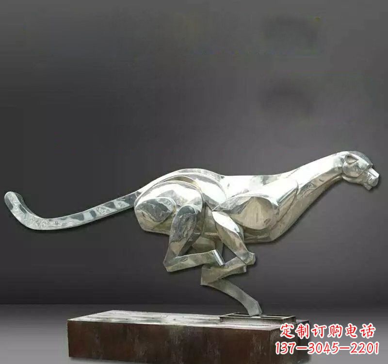 济南不锈钢豹子雕塑一种精美的雕塑艺术