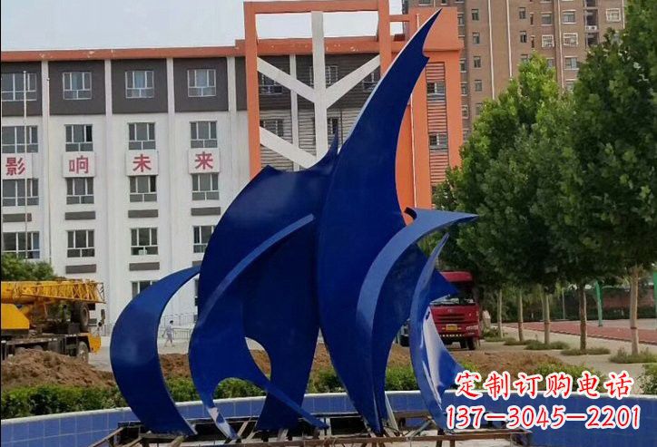 济南不锈钢船帆雕塑象征着自由和希望