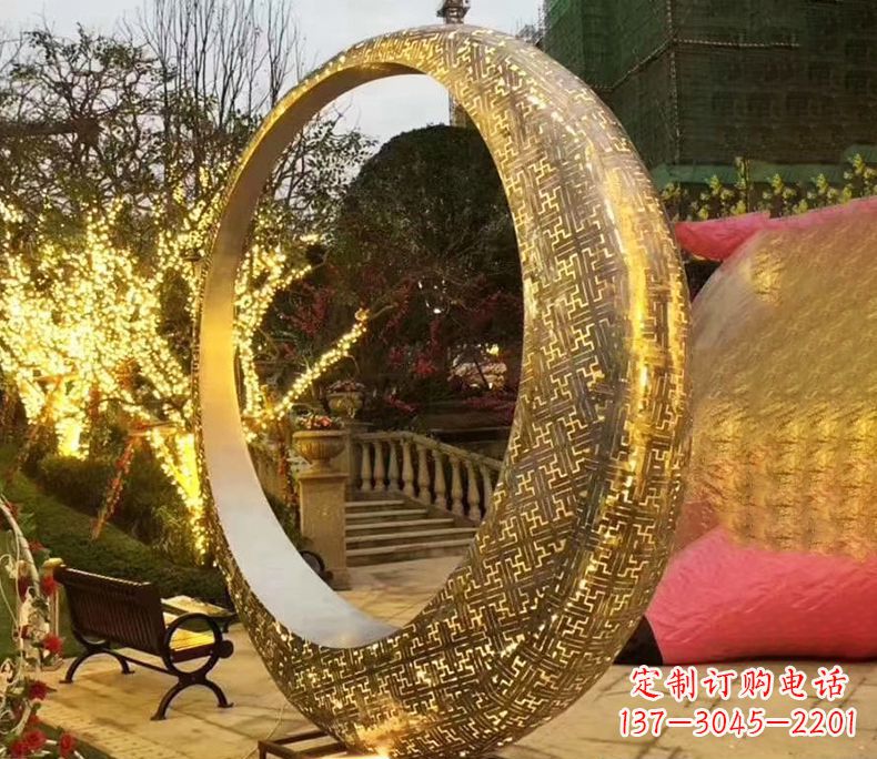 济南不锈钢发光月亮雕塑艺术与科技的结合
