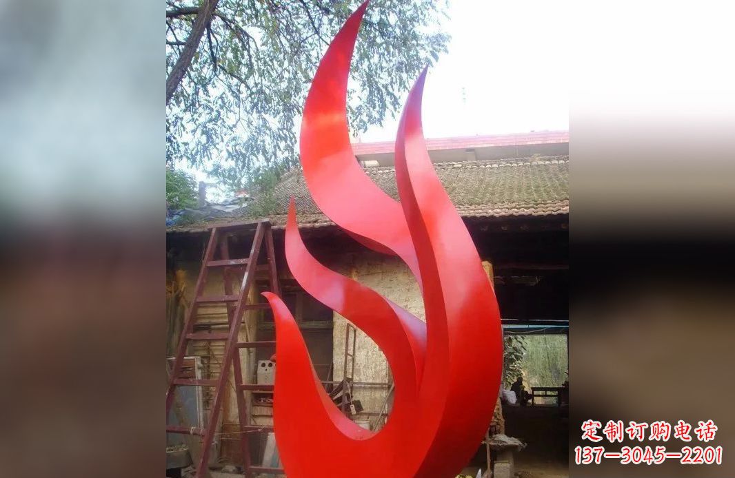 济南凤凰展翅飞翔的不锈钢雕塑