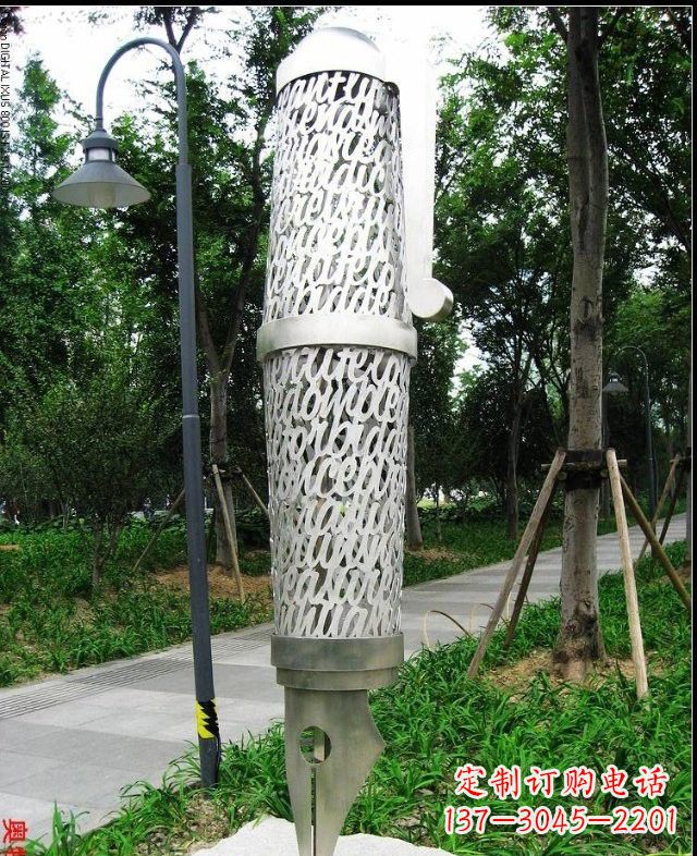 济南不锈钢钢笔雕塑艺术与科技的完美结合