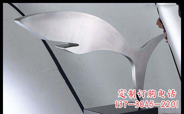 济南精美不锈钢鲸鱼雕塑