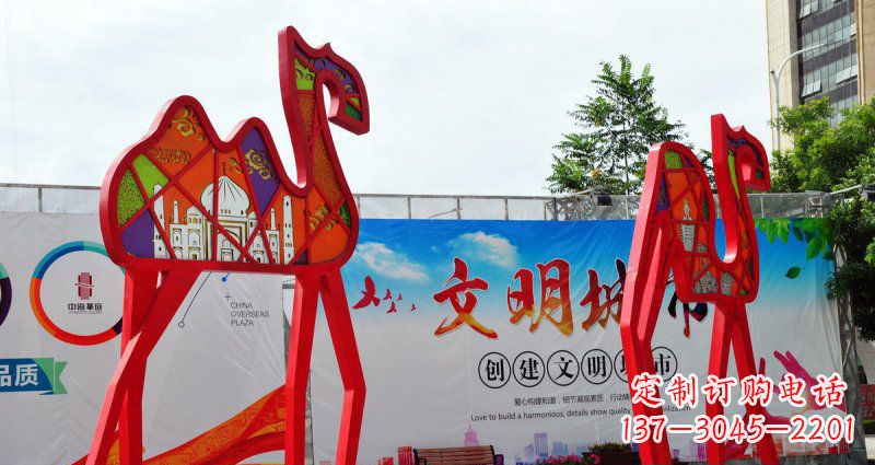 济南不锈钢抽象骆驼动物雕塑