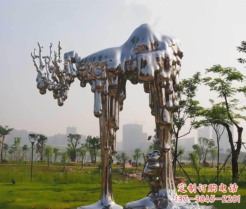 济南拱门雕塑以不锈钢点缀精美的艺术品