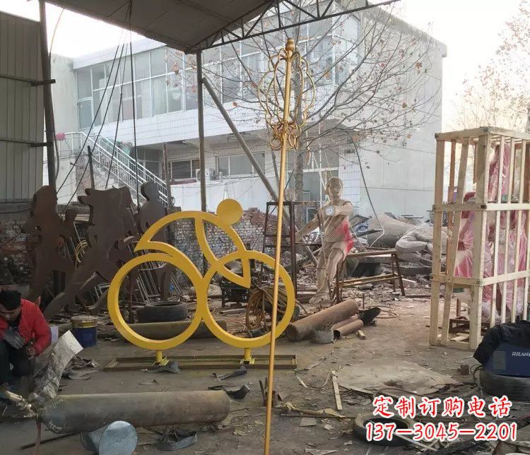 济南不锈钢抽象人物骑自行车雕塑 (2)