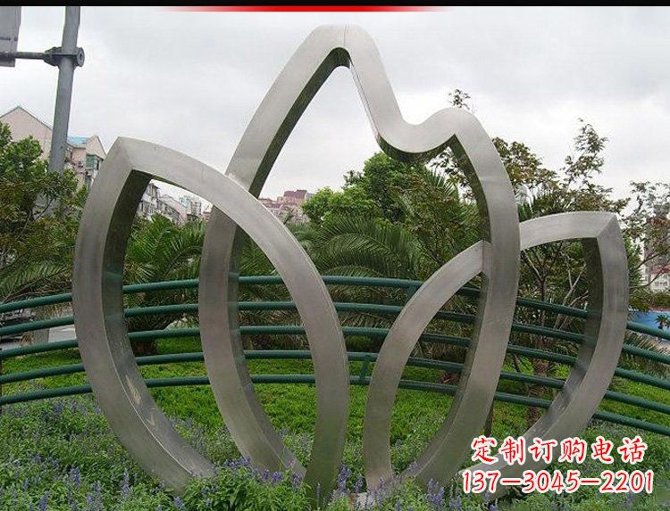 济南不锈钢树叶雕塑美丽与力量的完美结合