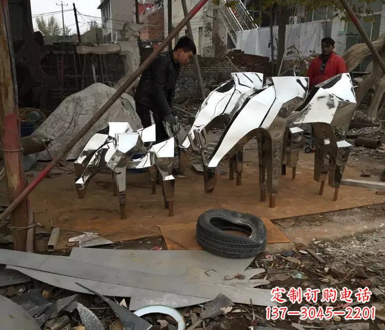 济南不锈钢动物雕塑精美外形,经久耐用