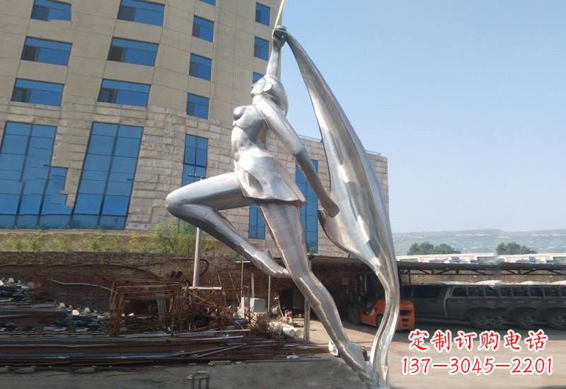 济南不锈钢女孩雕塑