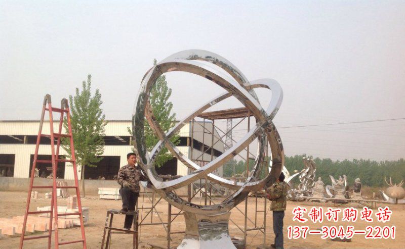 济南不锈钢抽象圆环雕塑。