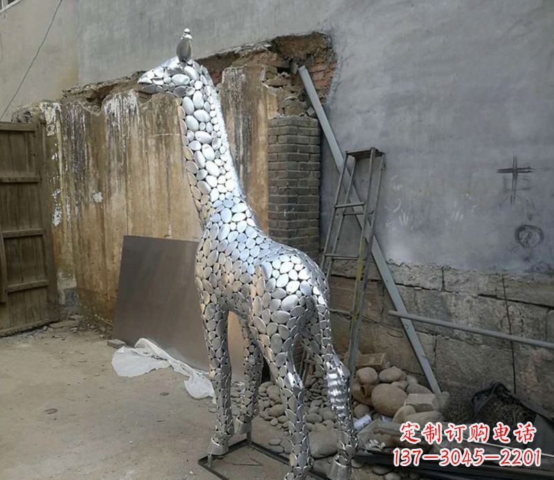 济南精美不锈钢长颈鹿雕塑