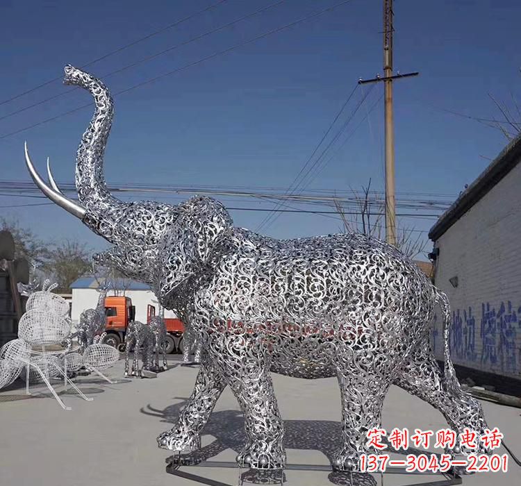 济南不锈钢大象雕塑象征力量与美丽