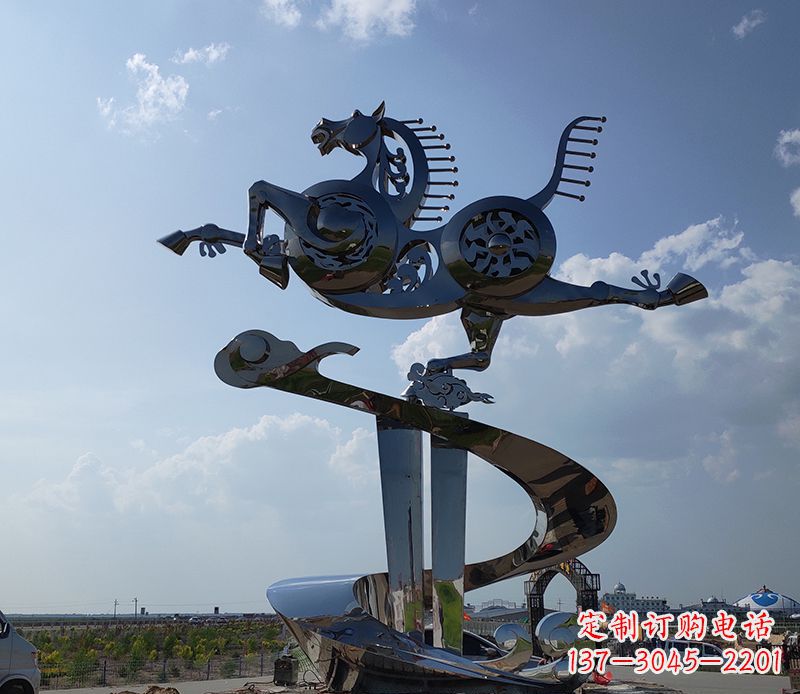 济南不锈钢大型马踏飞燕景观雕塑集艺术与自然于一体