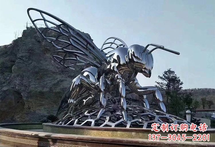 济南不锈钢大型蜜蜂雕塑铸造出精美绝伦的艺术杰作