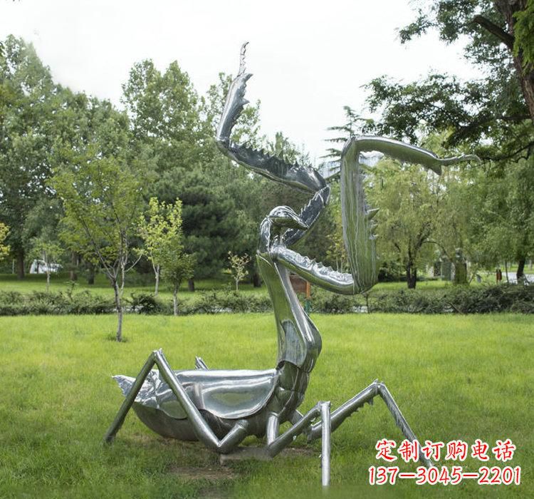 济南不锈钢螳螂雕塑精雕细琢的艺术瑰宝