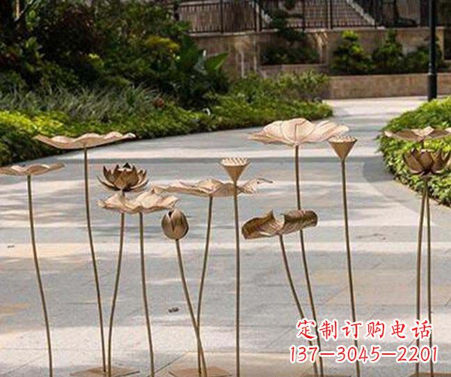 济南不锈钢锻造荷花装饰雕塑