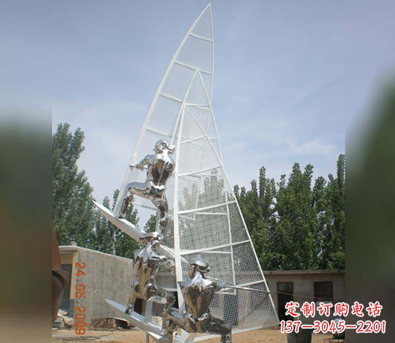 济南不锈钢帆船给公园带来美丽的景致