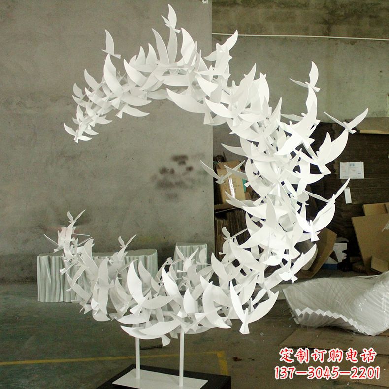 济南不锈钢鸽子翱翔的象征