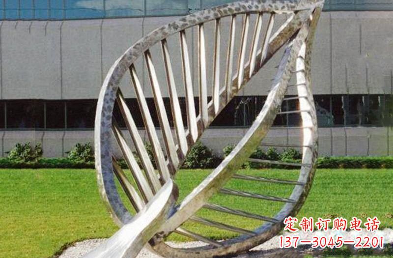 济南不锈钢公园抽象镂空树叶雕塑——精致美丽