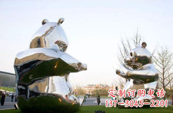济南不锈钢熊猫雕塑传递友谊与和平