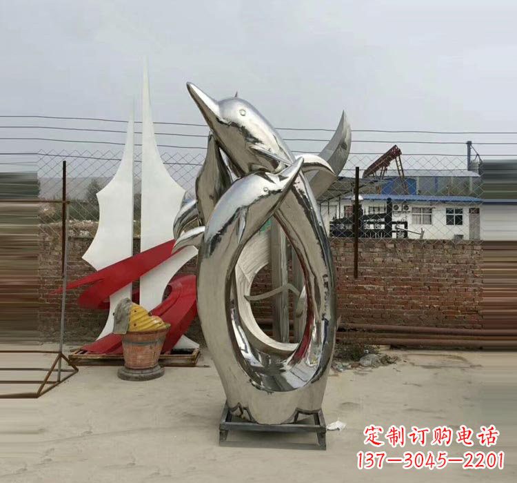 济南不锈钢海豚雕塑——象征着动物自由的象征
