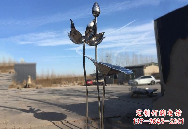 济南不锈钢荷花雕塑精美的艺术瑰宝