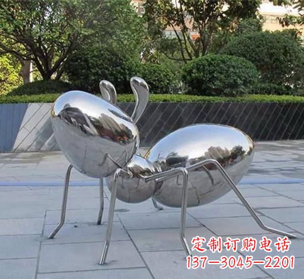 济南不锈钢蚂蚁雕塑一座镜面公园的精美装点