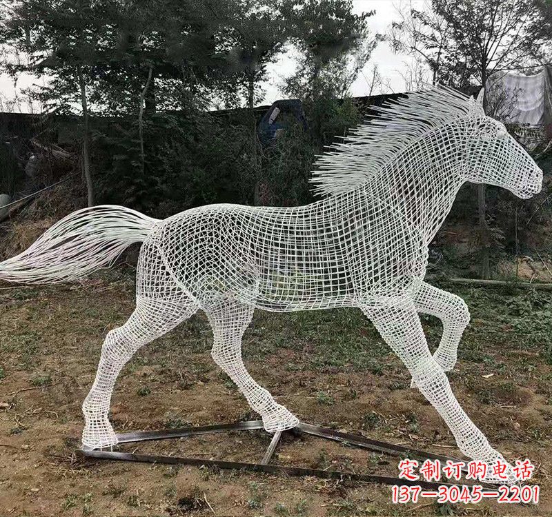 济南不锈钢公园镂空奔马雕塑——给城市带来动感